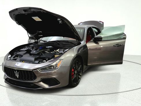 Used 2023 Maserati Ghibli Modena RWD image 10