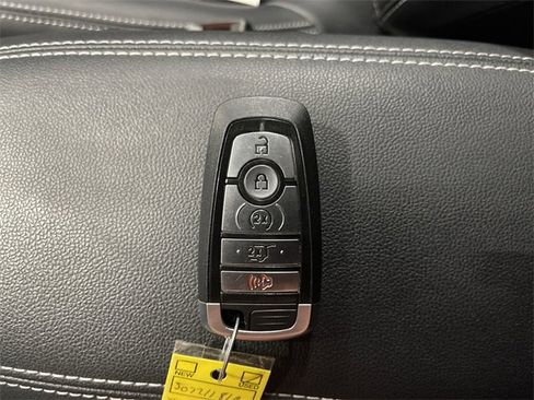 Used 2020 Ford Escape SEL image 33