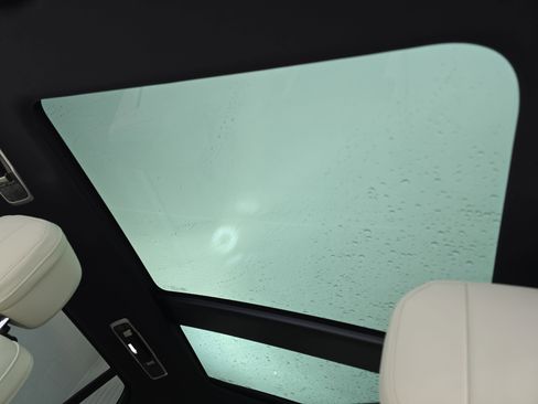 New 2026 Land Rover Range Rover SE image 30