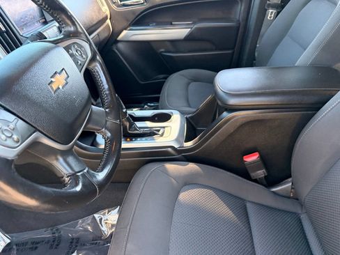 Used 2019 Chevrolet Colorado LT AWD/4WD image 17