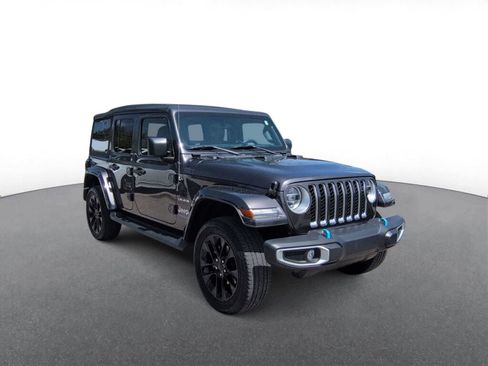 Certified 2022 Jeep Wrangler Unlimited Sahara AWD/4WD image 2