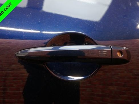 Used 2022 Nissan Pathfinder Platinum w/ Cargo Package image 80