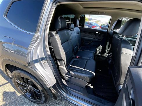 Used 2023 Volkswagen Atlas SE w/ Panoramic Sunroof Package AWD/4WD image 19