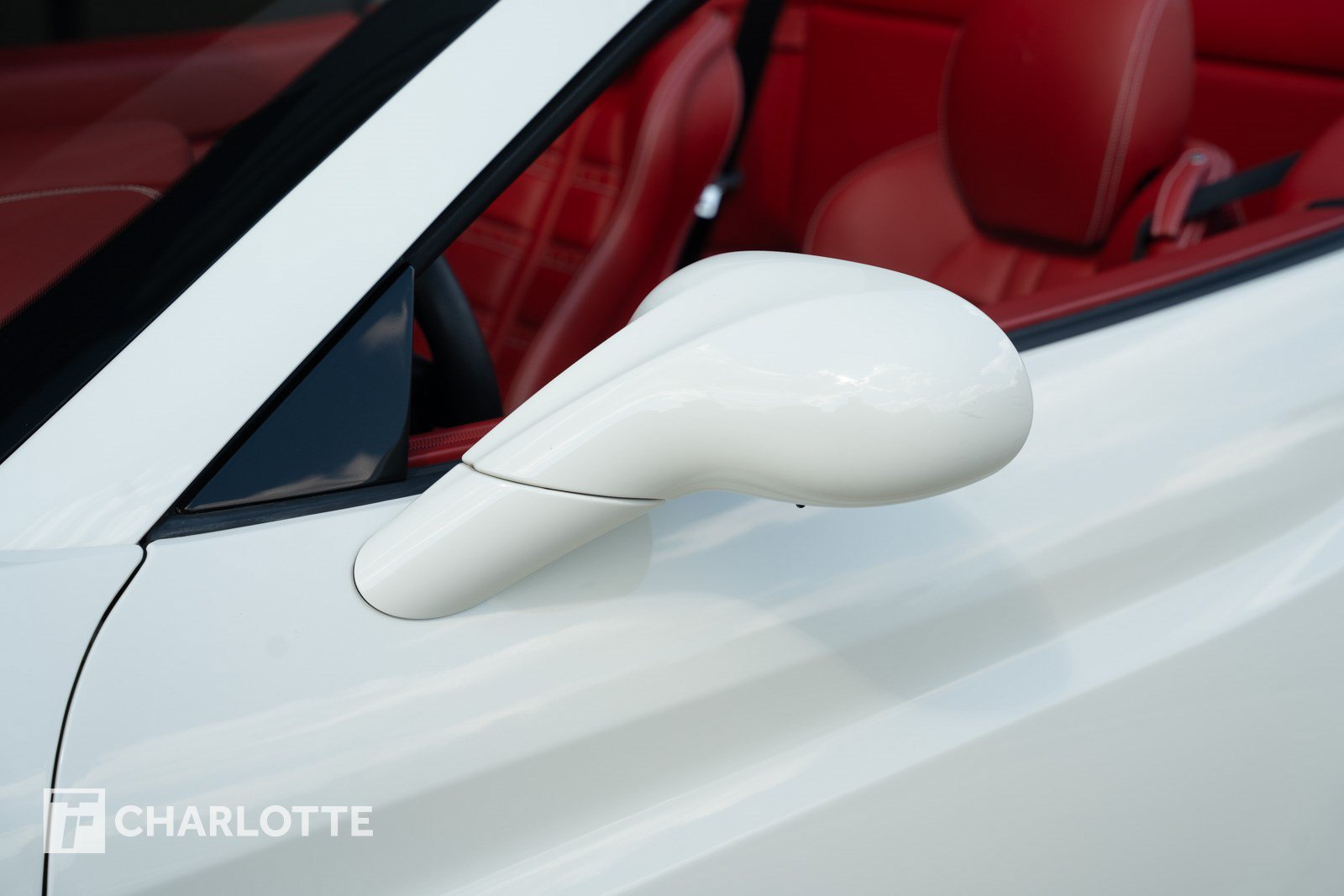 Used 2014 Ferrari California RWD image 10