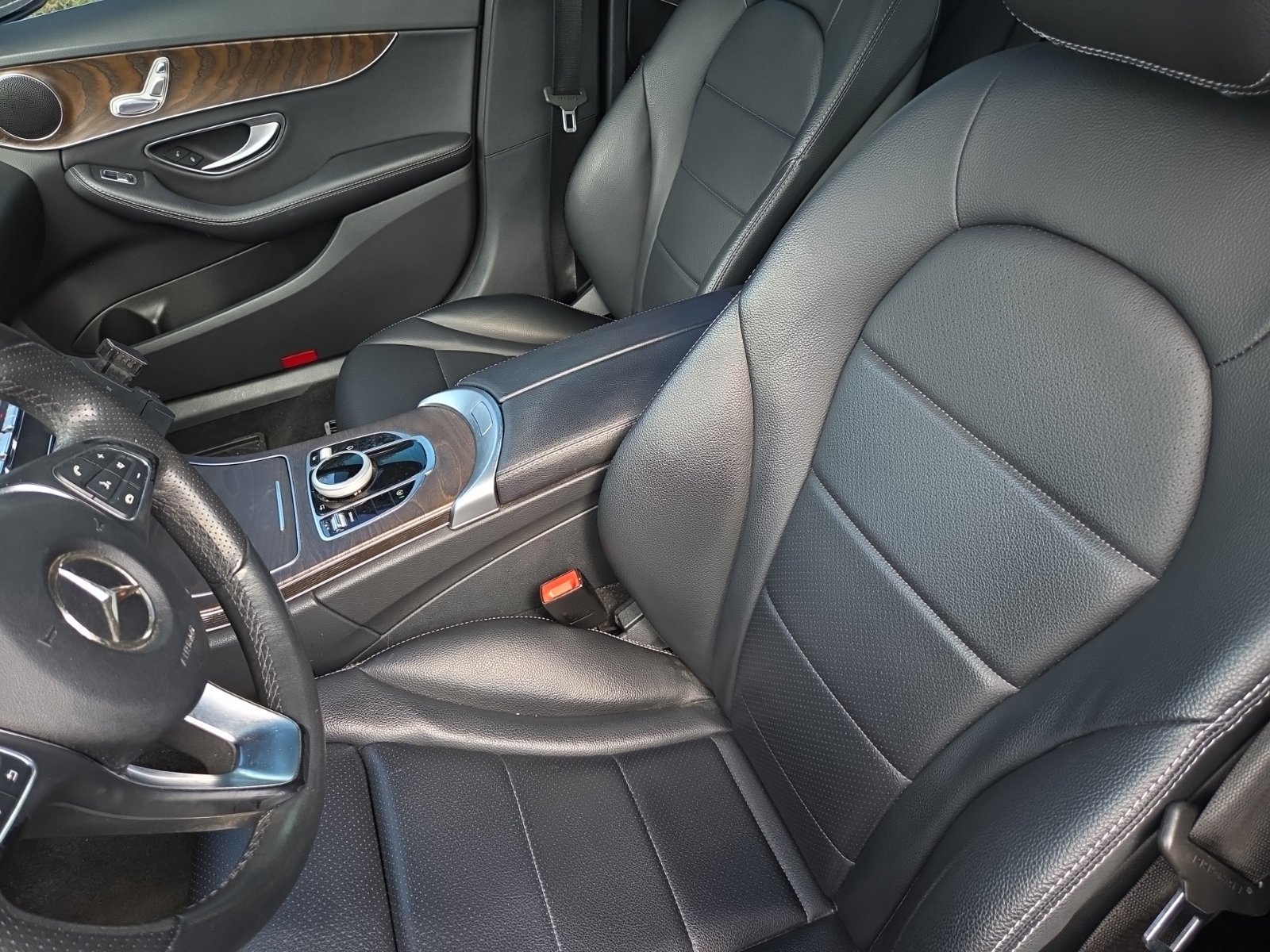 Used 2018 Mercedes-Benz C 300 4MATIC Sedan image 16