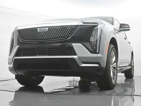 New 2026 Cadillac Escalade IQL Luxury image 15