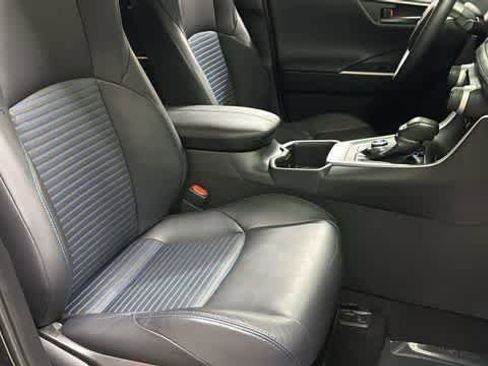 Used 2023 Toyota RAV4 XSE AWD/4WD image 32