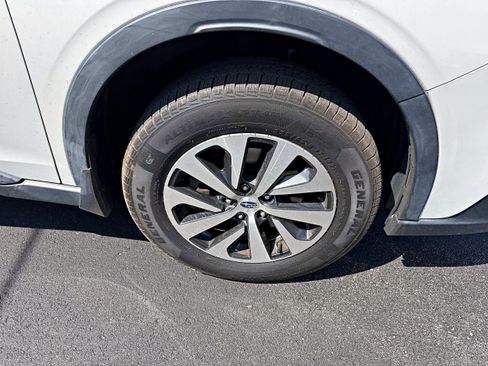 Used 2020 Subaru Outback Premium AWD/4WD image 11