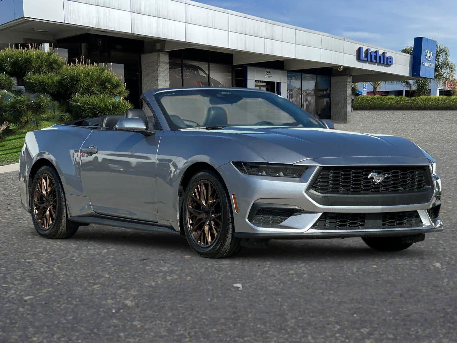 Used 2025 Ford Mustang Premium RWD image 10