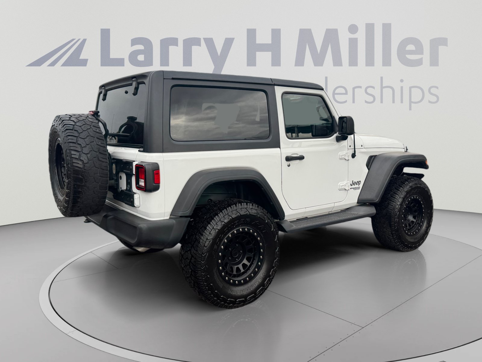 Used 2020 Jeep Wrangler Sport AWD/4WD image 5