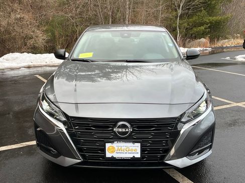 Used 2024 Nissan Altima 2.5 SV image 8