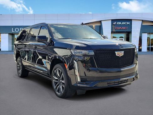 Used 2023 Cadillac Escalade ESV Sport Platinum image 3