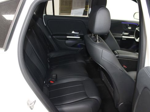 Used 2025 Mercedes-Benz GLA 250 image 30