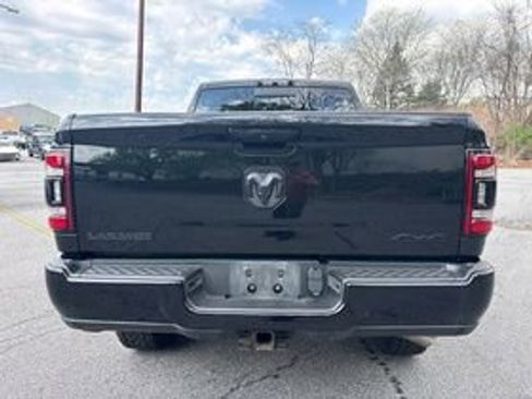 Used 2021 RAM 2500 Laramie w/ Night Edition AWD/4WD image 6