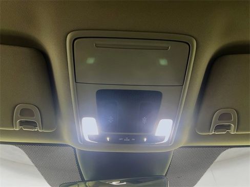 Used 2025 Honda Pilot Elite image 19