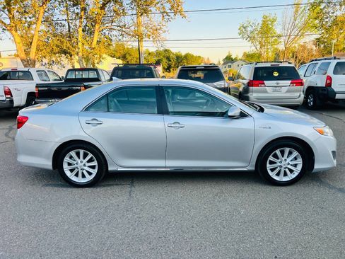 Used 2013 Toyota Camry XLE w/ Leather Pkg image 6