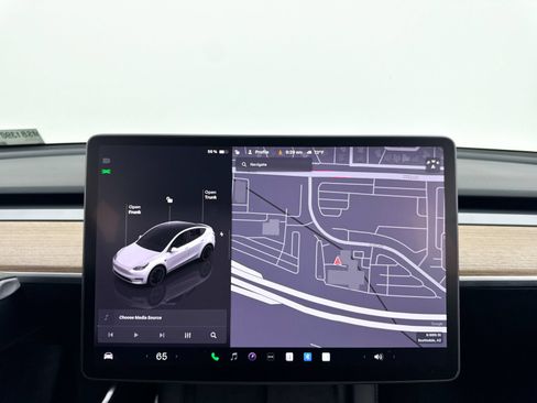 Used 2022 Tesla Model Y Performance AWD/4WD image 4