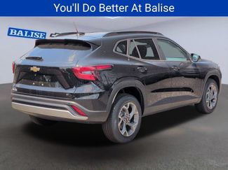 New 2026 Chevrolet Trax LT w/ Sunroof Package FWD video 3