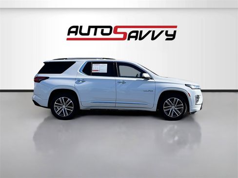 Used 2023 Chevrolet Traverse High Country image 8