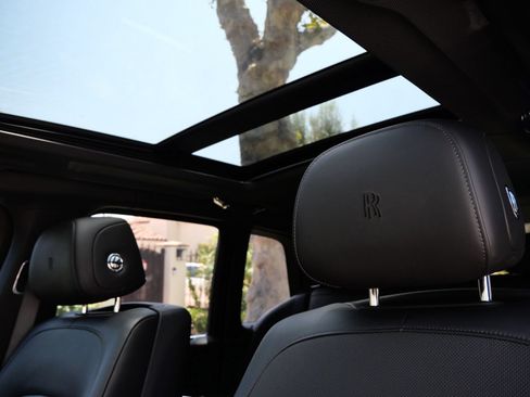 Used 2022 Rolls-Royce Cullinan AWD/4WD image 10