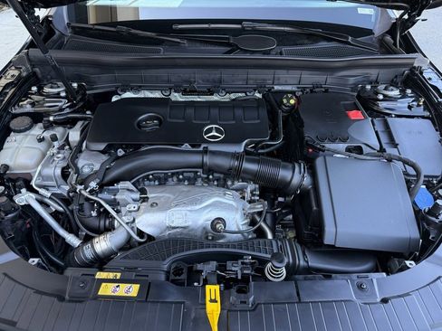 Certified 2023 Mercedes-Benz GLB 250 4MATIC image 16