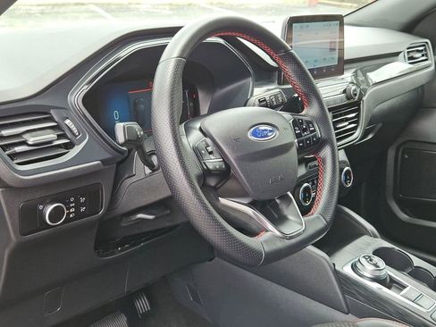 Used 2025 Ford Escape ST-Line AWD/4WD image 13