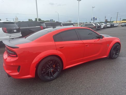 Used 2022 Dodge Charger SRT Hellcat w/ Carbon/Suede Interior Package RWD image 10