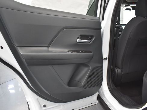 New 2025 Nissan Kicks SV image 16