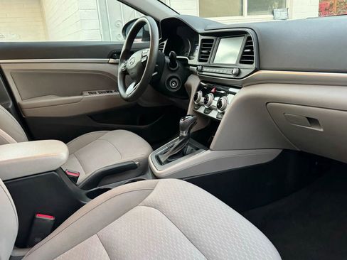 Used 2019 Hyundai Elantra SEL FWD image 9