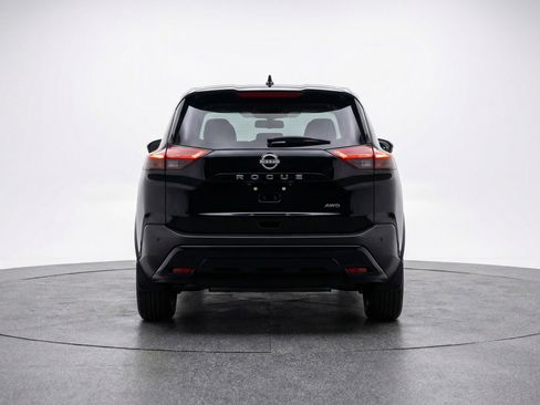 Used 2025 Nissan Rogue SV AWD/4WD image 7
