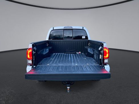 Used 2022 Toyota Tacoma SR AWD/4WD image 28