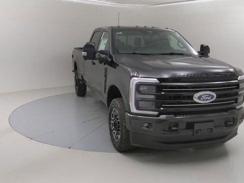 New 2025 Ford F350 Platinum w/ FX4 Off-Road Package image 10