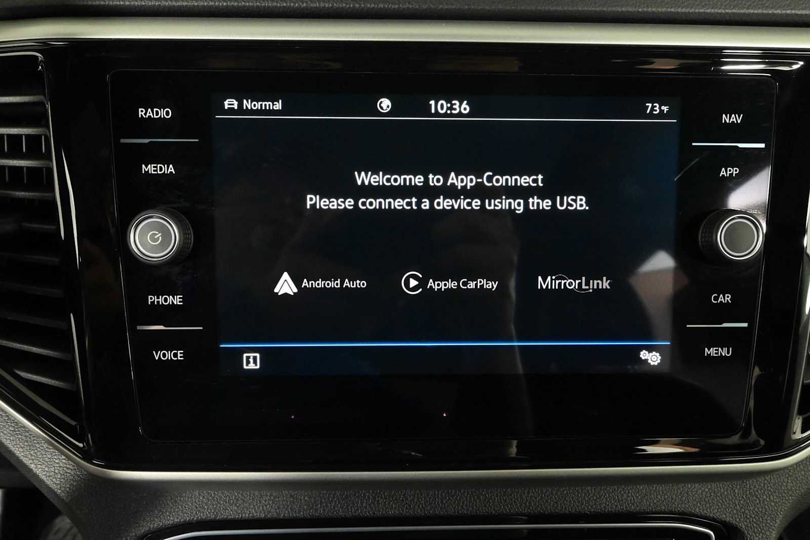 Certified 2023 Volkswagen Atlas Cross Sport SEL AWD/4WD image 28