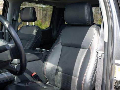 Used 2023 Ford F450 Lariat w/ FX4 Off-Road Package image 29