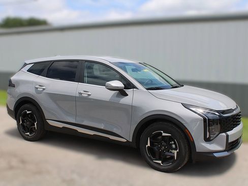 New 2026 Kia Sportage EX FWD image 4