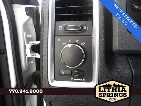 Used 2019 RAM 1500 Classic SLT AWD/4WD image 28