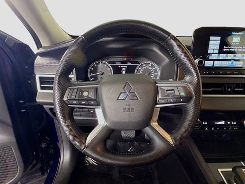 Used 2022 Mitsubishi Outlander SE FWD image 13