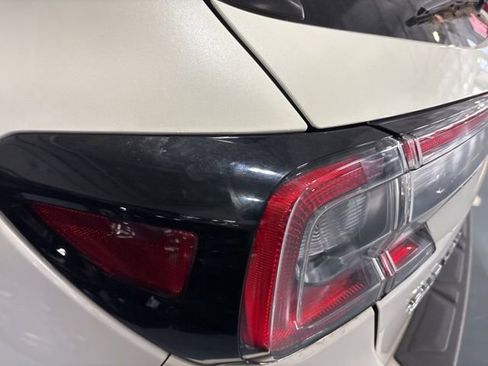 Used 2023 Subaru Outback Touring AWD/4WD image 6
