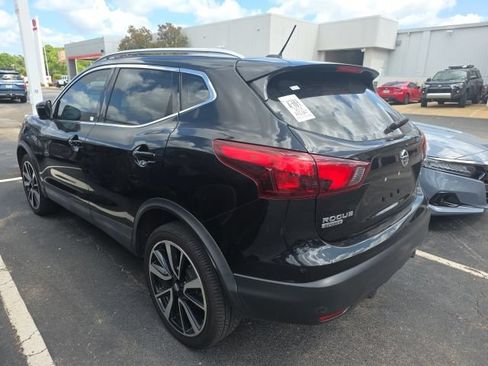 Used 2019 Nissan Rogue Sport SL w/ Premium Package FWD image 7