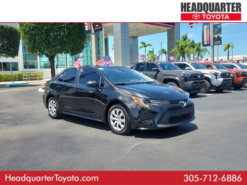 Used 2022 Toyota Corolla LE FWD image 1