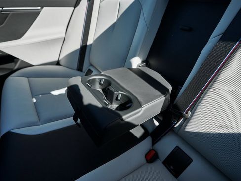 Used 2025 BMW M5 Touring image 51