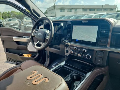 New 2026 Ford F250 King Ranch w/ Chrome Package AWD/4WD image 32
