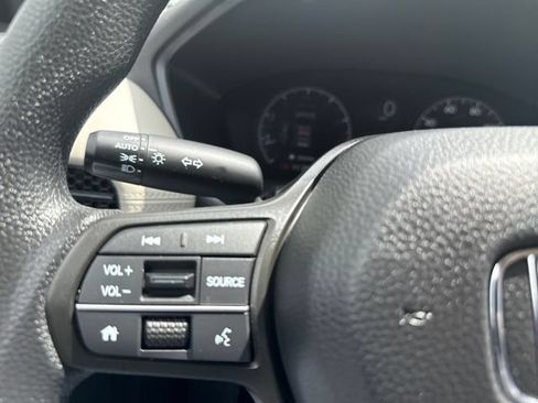 Certified 2025 Honda HR-V LX image 24