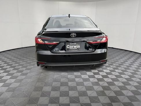 Used 2025 Toyota Camry SE AWD/4WD image 6