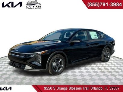 New 2025 Kia K4 LXS