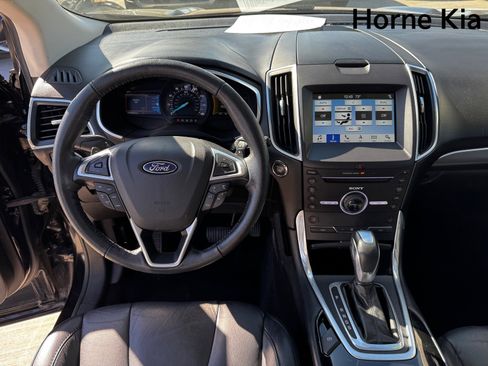 Used 2016 Ford Edge Titanium w/ Technology Package image 15