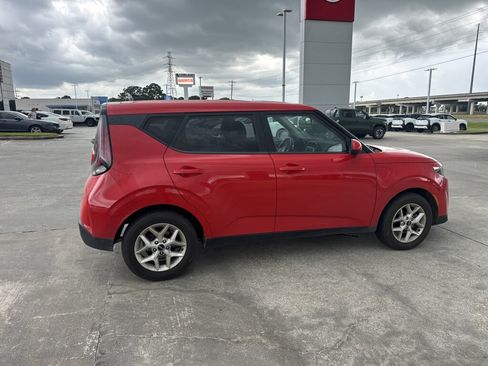 Certified 2024 Kia Soul LX w/ Option Group 015 FWD image 15