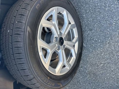 Used 2025 Jeep Compass Latitude w/ Sun & Sound Group image 13