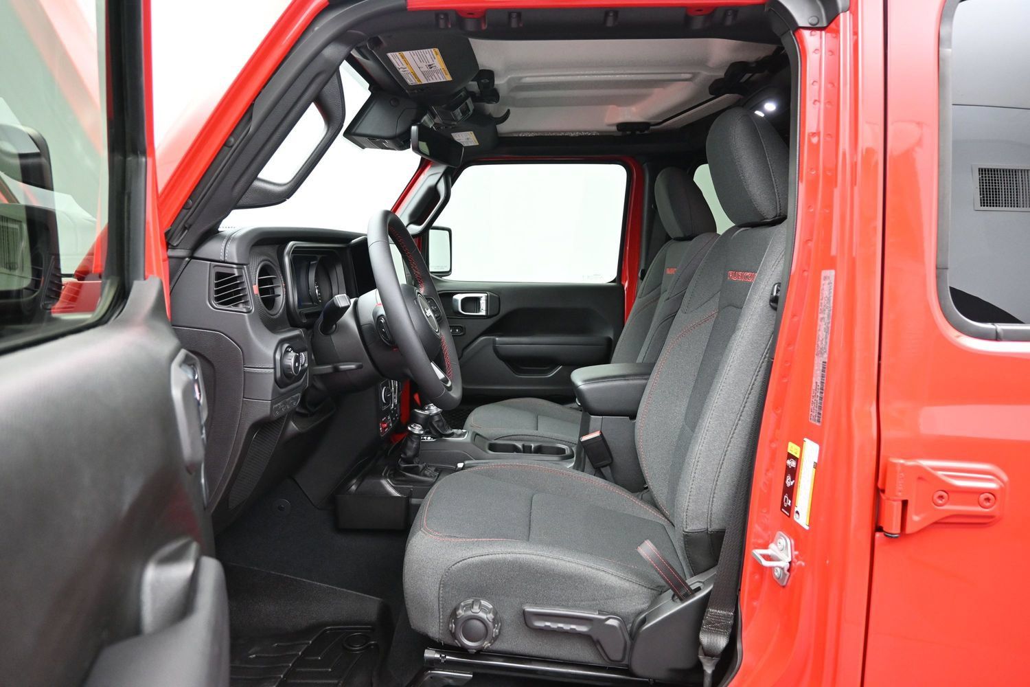 Used 2024 Jeep Wrangler Unlimited Rubicon w/ Technology Group AWD/4WD image 9