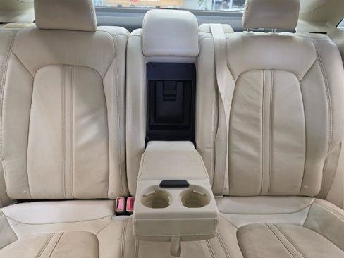 Used 2015 Lincoln MKZ w/ Technology Package FWD image 37